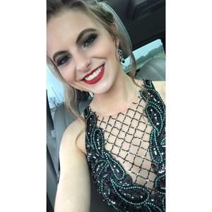 Meet your Posher, Lexxi